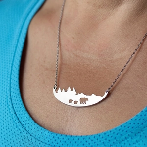 Collier Pendentif Forêt Famille Ours En Acier Inoxydable Silhouette Lune Ajourée Sapin Montagne Bijoux Femmes