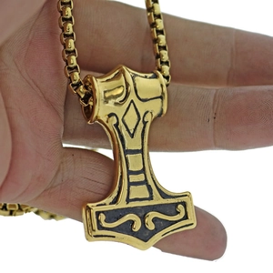 Vintage gold Mjolnir pendant in stainless steel with textured box chain necklace