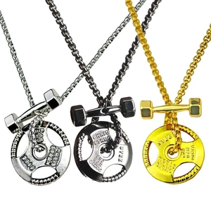 Collier de fitness avec pendentifs haltères et disques de poids en trois couleurs