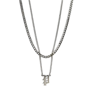 Collier double chaîne cubaine argentée avec pendentif lettre P gothique pour un style hip-hop