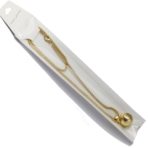 Collier pour hommes avec pendentif football doré et chaîne épaisse sur carte cadeau