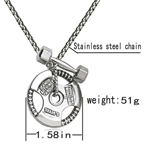 Vue détaillée du pendentif haltère en acier inoxydable de 1,58 pouce avec verset biblique