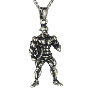 Collier de musculation argenté avec pendentif homme musclé tenant un disque d'haltère