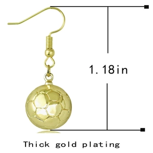 Detail von Fußball-Ohrringen mit dicker Goldbeschichtung und 1,18 Zoll Falllänge