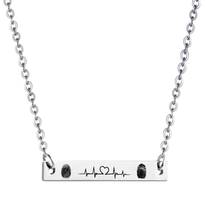 Collana a barra in acciaio inossidabile con impronta digitale e design cuore