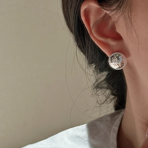 Polished S925 sterling silver stud earrings with ice-crushed faceted texture for women