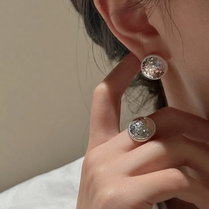 S925 sterling silver jewelry set featuring ice-crush texture ring and stud earrings