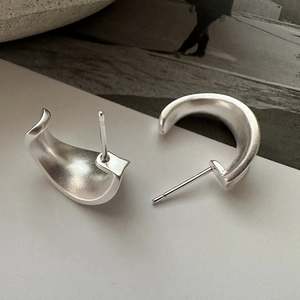 Minimalist 925 sterling silver C-shaped hoop earrings with a matte vintage finish