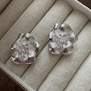 925 Sterling Silver Vintage Brushed Texture Flower Stud Earrings For Women Rhinestone Inlaid Korean Style Minimalist Jewelry