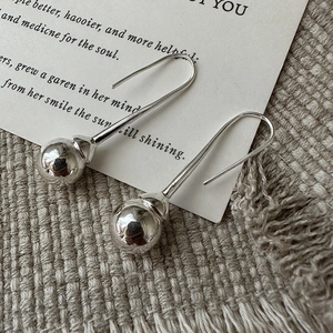 Boucles d'Oreilles Pendantes Minimalistes en Argent Sterling 925 avec Boule Ronde pour Femmes Style Géométrique Vintage Bijoux