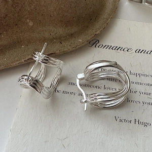 Minimalist S925 sterling silver U-shaped earrings with unique multi-layer spiral texture