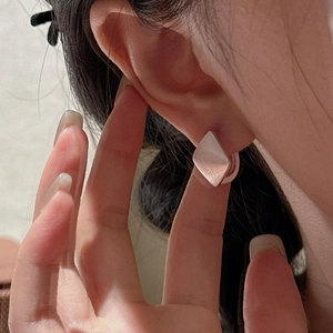 Classic S925 sterling silver rhombic hoop earrings with a brushed matte finish on model