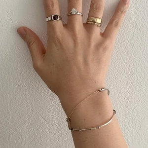 S925 sterling silver jewelry set featuring vintage rings and a minimalist bracelet