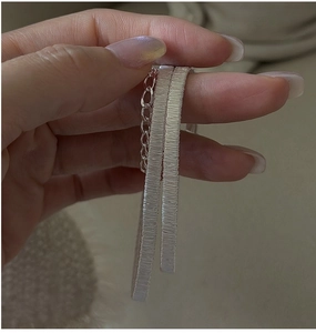 Close-up of S925 silver braided texture necklace with adjustable extension chain