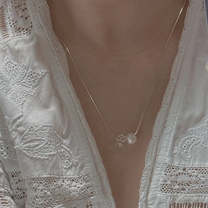 Minimalist S925 silver necklace with white crystal and brushed bead on lace outfit