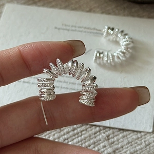 Boucles d'oreilles créoles S925 en argent sterling avec design spirale minimaliste
