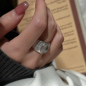 S925 sterling silver vintage ring with oval gray gemstone and brushed metal finish