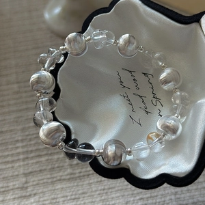 S925 Silberperlenarmband mit Kristall und Katzenaugensteinen in einer Muschelbox