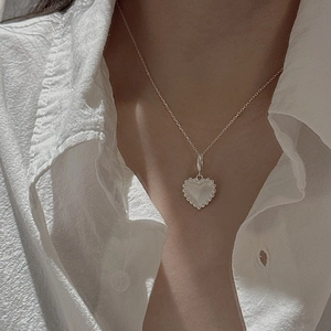 S925 sterling silver heart pendant necklace with vintage texture and beaded edges