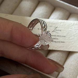 925 Sterling Silver Ring For Women Minimalist Adjustable Open Ring Leaf Textured Braided Band Clear Rhinestone Solitaire Jewelry