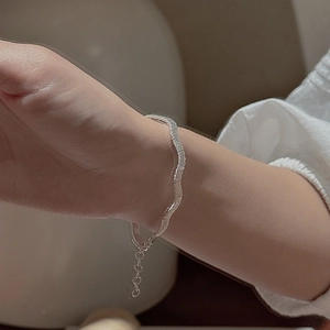 Minimalist S925 sterling silver woven wave bracelet for women with adjustable chain
