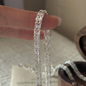 Minimalist S999 sterling silver woven chain bracelet with vintage shimmering texture