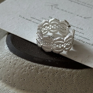 Minimalist S925 sterling silver lace ring with vintage hollow honeycomb pattern