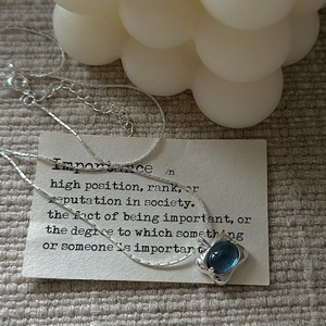 Minimalist S925 sterling silver necklace with oval blue aquamarine gemstone pendant