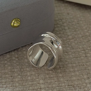 S925 sterling silver wide band open ring with irregular wave lava texture design