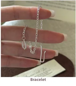Detailed view of S925 sterling silver chain bracelet with U-shaped clasp closure