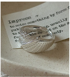 Detailed close-up of 925 sterling silver mesh ring showing authentic S925 stamp