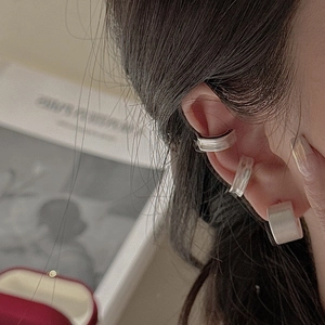 Three-piece S925 sterling silver ear cuff set with matte finish and resin details