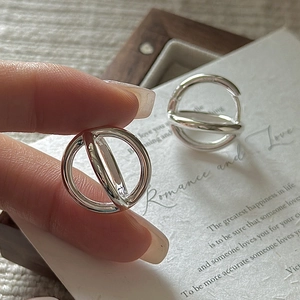 S925 Sterling Silver Interlocking Circle Hoop Earrings For Women Minimalist Vintage Geometric Stud Earrings Korean Fashion Jewelry