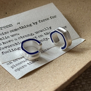 S925 sterling silver C-shaped ear cuffs with matte finish and blue enamel inlay