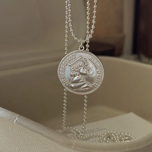 Vintage 925 Sterlingsilber Königin Elisabeth II Münze Anhänger Halskette Geprägtes Porträt Medaillon Kugelkette Damen