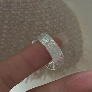 S925 sterling silver hexagram star ring with brushed finish and center diamond inlay
