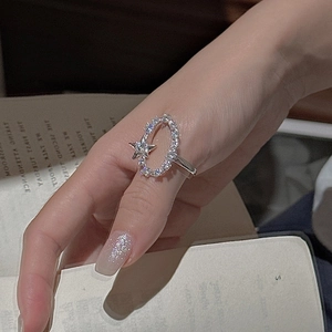 Eleganter S925 Sterlingsilber Ring mit Stern-Design und Mikro-Pavé Zirkon-Steinen