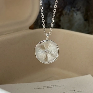 S925 Sterling Silber Sonnenstrahl Anhänger Halskette mit glitzerndem Zirkonia-Stein
