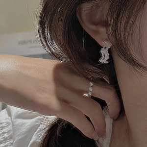 S925 sterling silver wavy texture earrings and ring set with elegant pleated design