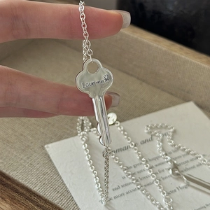 925 Sterling Silver Key Pendant Necklace Vintage Korean Design Love Me Engraved Minimalist Clavicle Chain Jewelry For Women