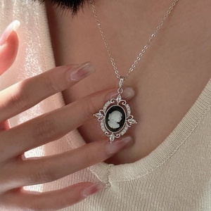 Elegant 925 sterling silver cameo necklace with vintage lady relief and zircon halo