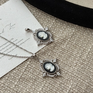 Vintage silver cameo lady portrait pendant necklace with zircon crystals and oval frame
