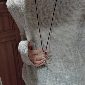 S925 sterling silver sweater chain featuring a vintage irregular flower pendant on thin cord