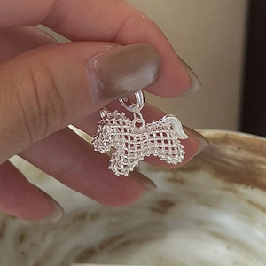 Vintage 925 Sterling Silver Pony Pendant Hollow Mesh Design Electroplated Horse Charm For Women Fashion Jewelry Accessory