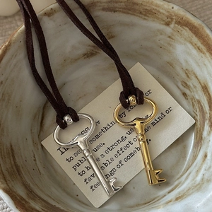 S925 Sterling Silver Retro Key Pendant Necklace With Long Suede Cord For Women Gold Silver Plated Sweater Chain Jewelry