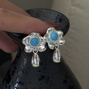 925 Sterling Silver Vintage Flower Turquoise Drop Earrings For Women Korean Niche Design Electroplated Silver Floral Dangle Jewelry