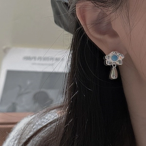 S925 sterling silver flower earrings with blue gemstone and silver teardrop pendant