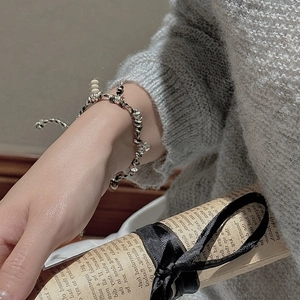 S925 sterling silver retro nomadic bracelet featuring irregular links and black beads