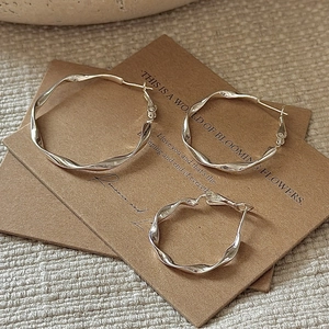 Minimalist S925 Sterling Silver Twisted Wave Hoop Earrings For Women Korean Style Geometric Round Hoop Jewelry Accessories