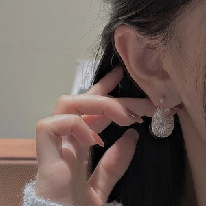 Boucles d'oreilles goutte en argent S925 ajourées avec texture de maille tissée 3D